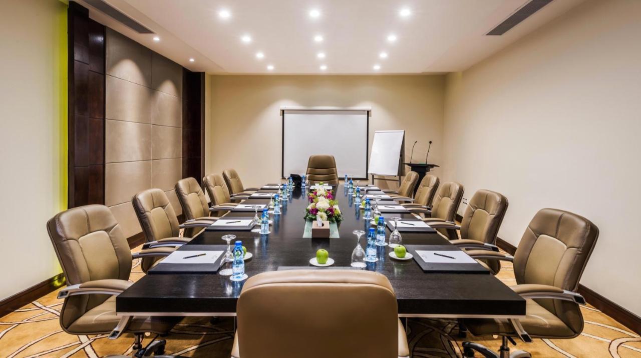Boudl Al Tahlia Aparthotel Jeddah Room photo
