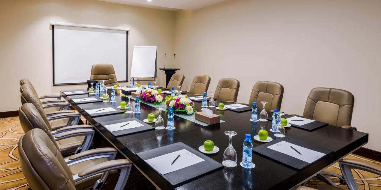 Boudl Al Tahlia Aparthotel Jeddah Room photo